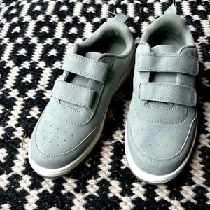 Boys size 1 grey Velcro strap sneakers